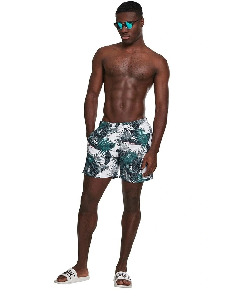 Discount ⌛ Urban Classics Leaves Pattern Swim Shorts In Green 👏 1 Discount ⌛ Urban Classics Leaves Pattern Swim Shorts In Green 👏