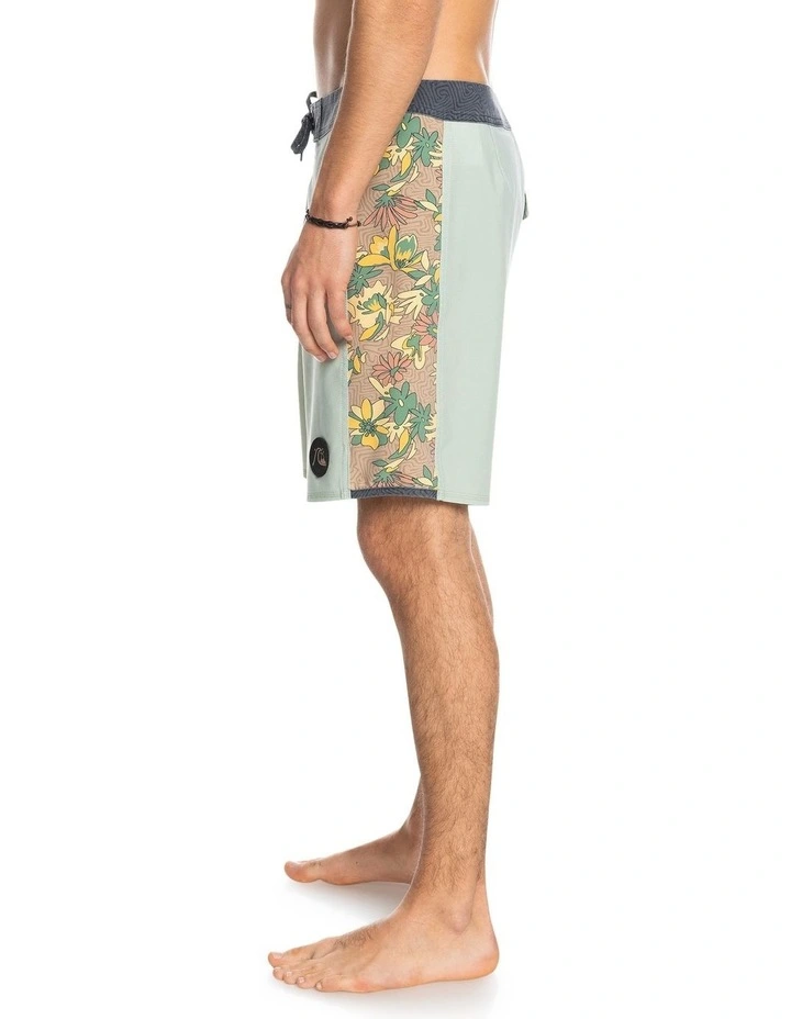 Brand new ๐งจ Quiksilver Surfsilk Arch 18" Boardshorts In Desert Sage ๐ 3 Brand new ๐งจ Quiksilver Surfsilk Arch 18" Boardshorts In Desert Sage ๐ - Image 3