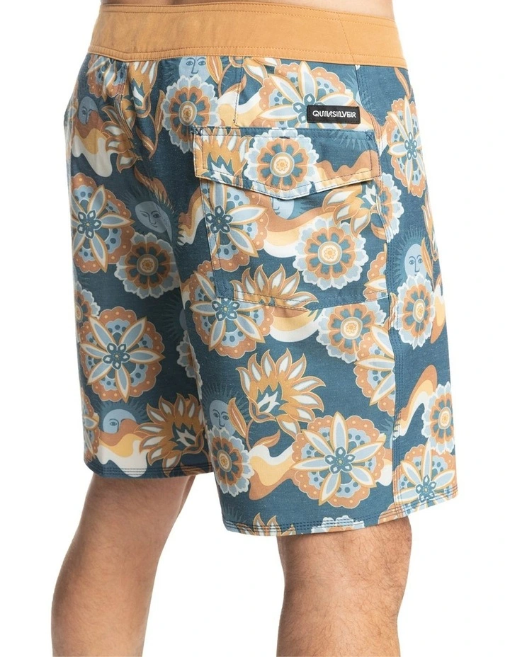 Budget π Quiksilver Hempstretch 69 18" Boardshort Brown/Muti π 3 Budget π Quiksilver Hempstretch 69 18" Boardshort Brown/Muti π - Image 3