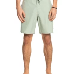 Flash Sale ❤️ Quiksilver Baja 18" Beachshorts In Desert Sage ✔️
