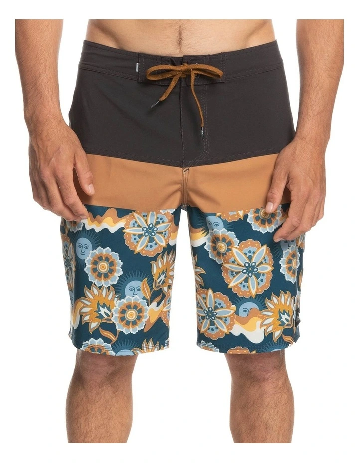 Coupon π Quiksilver Surfsilk Panel 20" Boardshort In Black/Muti π 1 Coupon π Quiksilver Surfsilk Panel 20" Boardshort In Black/Muti π