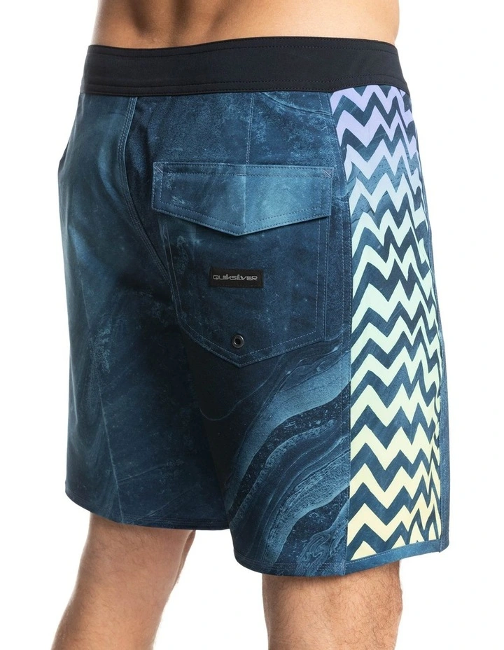 Brand new 𧨠Quiksilver Surfsilk Arch 18" Boardshort In Insignia Blue π₯ 3 Brand new 𧨠Quiksilver Surfsilk Arch 18" Boardshort In Insignia Blue π₯ - Image 3